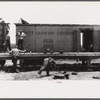 Lunch hour at the grading station at Camden, North Carolina.