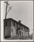 An abandoned old house in Penfield, Greene County, Georgia.