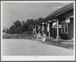 The Virginia crafts Co-op on U.S. Highway No. 1, twenty miles north of Fredericksburg, Virginia.