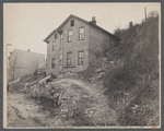 Typical frame house on hilly shore of Ohio River, Hamilton, [Cincinnati,] Ohio.