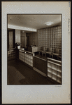 Manhattan: 5th Avenue - [Between 36th and 37th Streets]