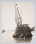 Barques charg[ ] de paillé. Nº 264