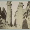 Karnak: vue des colonnes du milieu