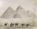 Vue generale des pyramides