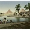 Kairo, village arabe et pyramids.