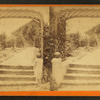 Entrance with steps.