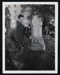 Harry Houdini at the gravesite of Italian magician Bartolomeo Bosco, Dresden, Germany