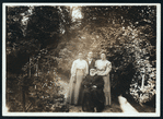 Alexander the Conjuror (Alexander Heimbürger) and his wife with Harry Houdini and unidentified woman (likely Heimbürger's daughter), probably in Heimbürger's garden