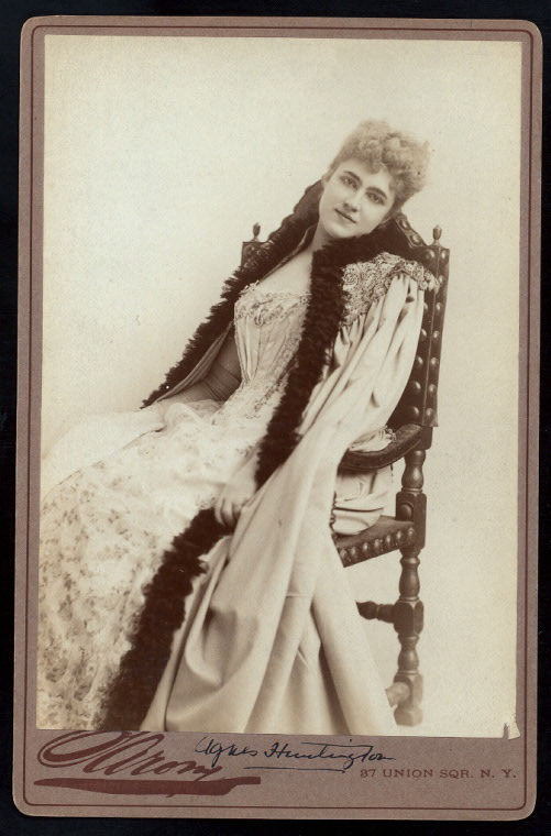 Agnes Huntington - NYPL Digital Collections