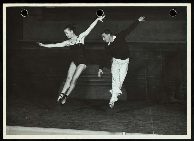 Joan McCracken (Betty Loraine) and Robert Alton (choreography) in ...