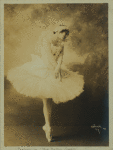 Anna Pavlova, costumed as The dying swan