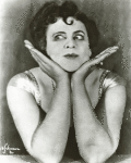 Marie Dressler in 1921