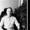 New York City  Ballet Master George Balanchine at home with his cat Mourka (New York)