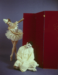 New York City Ballet - Studio photo of Suki Schorer and Deni Lamont in "Harlequinade", choreography by George Balanchine (New York)