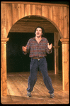 Actor/singer Mandy Patinkin rehearsing one man show "Dress Casual" at the New York Shakespeare Festival Theater (New York)