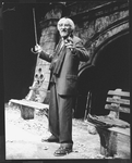 Judd Hirsch in a scene from the Broadway production of the play "I'm Not Rappaport"