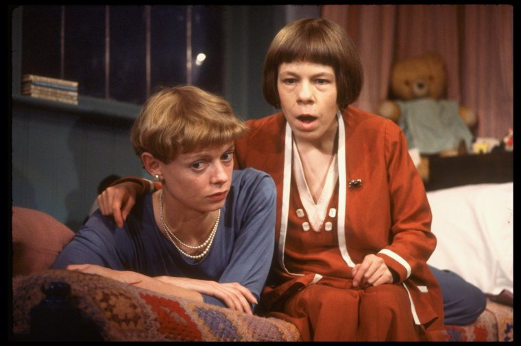 Actors (L-R) Kathryn Pogson & Linda Hunt in the Off-Broadway play "Aunt Dan & Lemon." (New York)