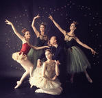 New York City Ballet - Studio photo of George Balanchine (C) with Patricia McBride in red, Suzanne Farrell in white, Violette Verdy center back and Mimi Paul in "Jewels", choreography by George Balanchine (New York)