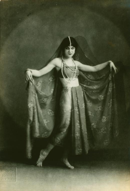 Lillian Powell in oriental costume - NYPL Digital Collections